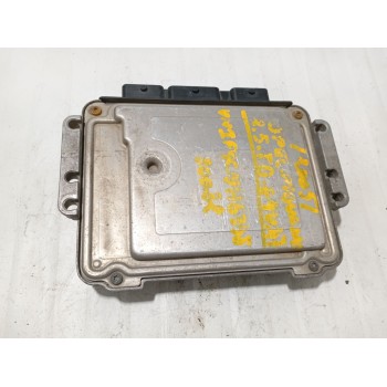 Recambio de centralita motor uce para opel movano a autobús (x70) 2.5 dti (jd) referencia OEM IAM 0281011940 / 8200311550  