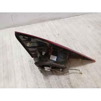 Recambio de piloto trasero derecho interior para ssangyong rodius i 2.7 xdi referencia OEM IAM 1910882  