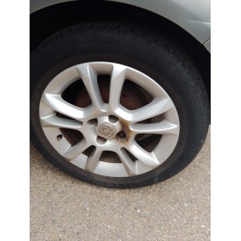 Recambio de buje trasero izquierdo para opel corsa d (s07) 1.2 (l08, l68) referencia OEM IAM 95517150  