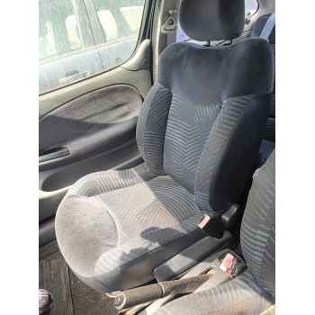 ASIENTO DELANTERO DERECHO 