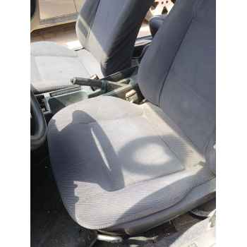 ASIENTO DELANTERO IZQUIERDO 