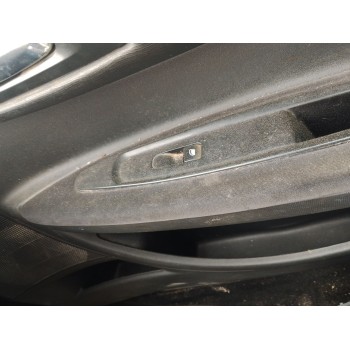 MANDO ELEVALUNAS DELANTERO DERECHO 