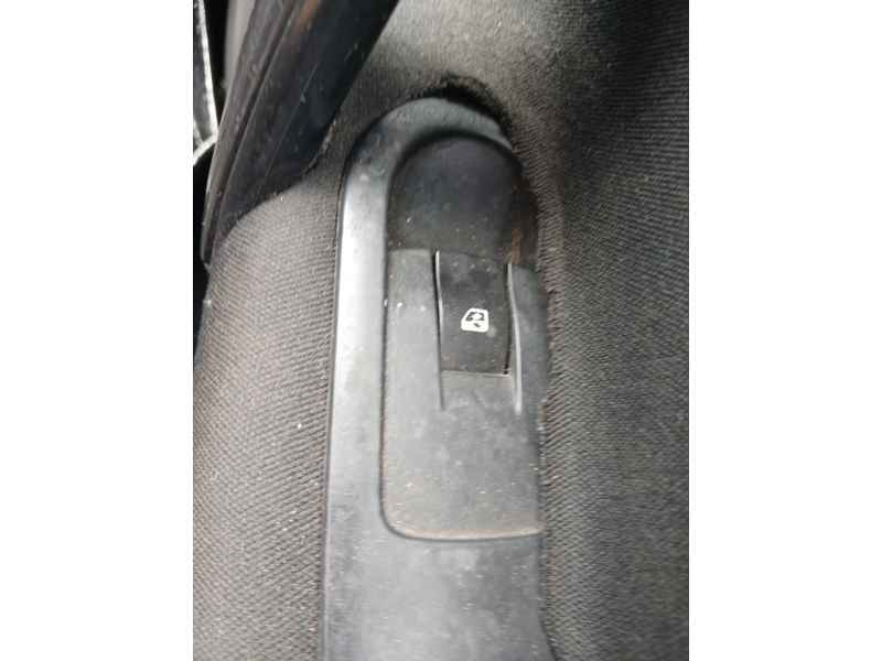 Recambio de mando elevalunas delantero derecho para renault scénic ii (jm0/1_) 1.5 dci (jm02, jm13) referencia OEM IAM   