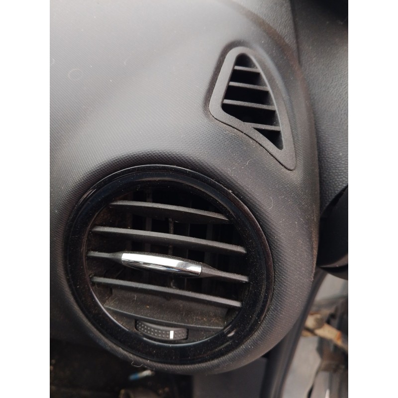 Recambio de aireador lateral derecho para opel corsa d (s07) 1.2 (l08, l68) referencia OEM IAM 13417363  