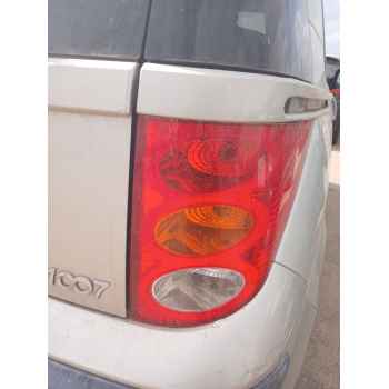 Recambio de piloto trasero derecho para peugeot 1007 (km_) 1.4 referencia OEM IAM   