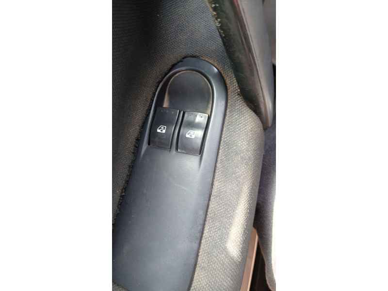Recambio de mando elevalunas delantero izquierdo para renault scénic ii (jm0/1_) 1.5 dci (jm1e, jm16) referencia OEM IAM   