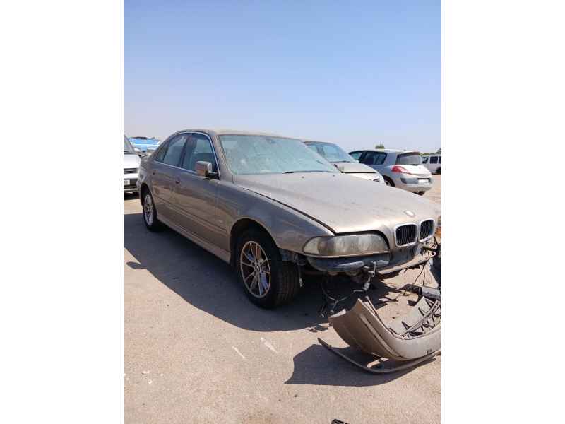 BMW 5 (E39)