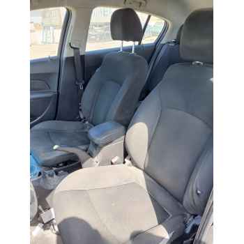 chevrolet cruze hatchback (j305) del año 2012