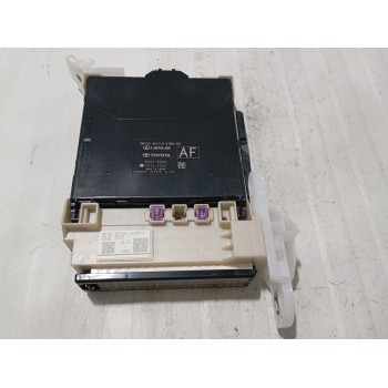 Recambio de caja reles / fusibles para toyota corolla sedán (_e21_) 1.8 vvti hybrid (zwe211, mzea12) referencia OEM IAM 8922102A