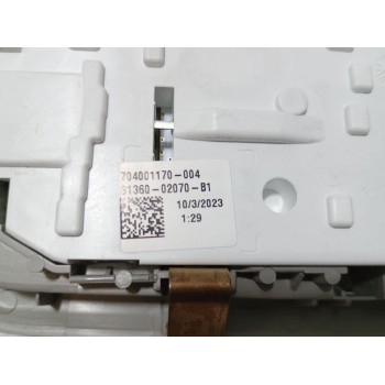 Recambio de luz interior para toyota corolla sedán (_e21_) 1.8 vvti hybrid (zwe211, mzea12) referencia OEM IAM 8136002070  