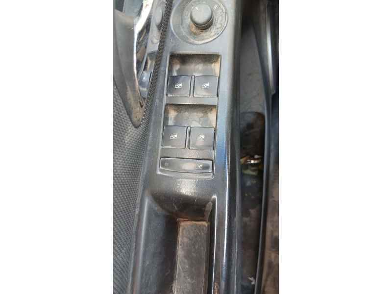 Recambio de mando elevalunas delantero izquierdo para chevrolet cruze hatchback (j305) 1.7 d referencia OEM IAM   