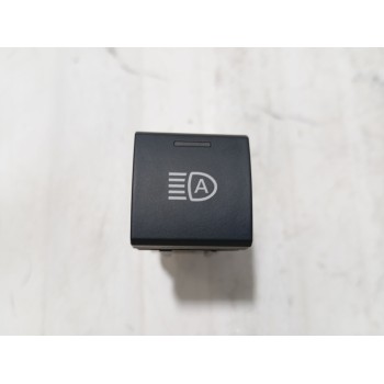 Recambio de interruptor antiniebla para toyota corolla sedán (_e21_) 1.8 vvti hybrid (zwe211, mzea12) referencia OEM IAM G5820B2