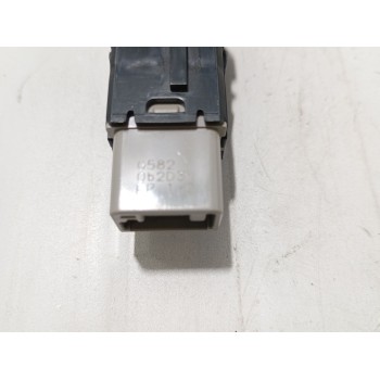 Recambio de interruptor antiniebla para toyota corolla sedán (_e21_) 1.8 vvti hybrid (zwe211, mzea12) referencia OEM IAM G5820B2