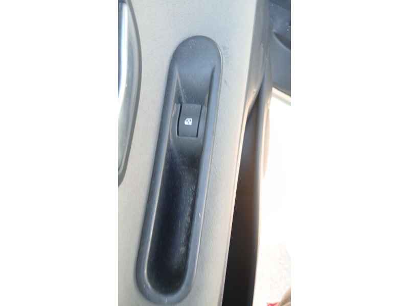 Recambio de mando elevalunas trasero izquierdo para renault espace iv (jk0/1_) 2.2 dci (jk0h) referencia OEM IAM   