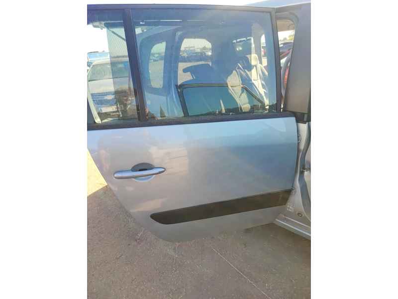 Recambio de puerta trasera derecha para renault espace iv (jk0/1_) 2.2 dci (jk0h) referencia OEM IAM   