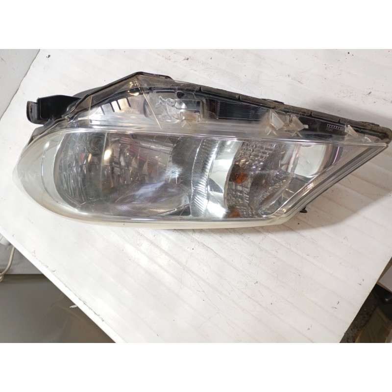 Recambio de faro izquierdo para toyota yaris (_p13_) 1.4 d (nlp130_) referencia OEM IAM 811300D470  