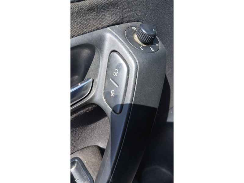 Recambio de boton cierre centralizado para volkswagen polo v (6r1, 6c1) 1.6 tdi referencia OEM IAM   