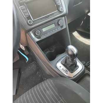 Recambio de consola central para volkswagen polo v (6r1, 6c1) 1.6 tdi referencia OEM IAM   
