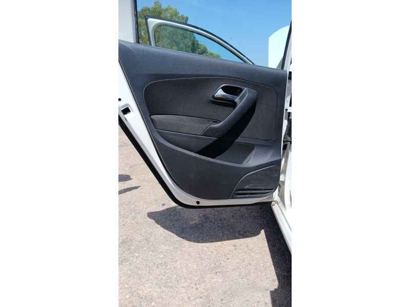 Recambio de guarnecido puerta trasero izquierdo para volkswagen polo v (6r1, 6c1) 1.6 tdi referencia OEM IAM   