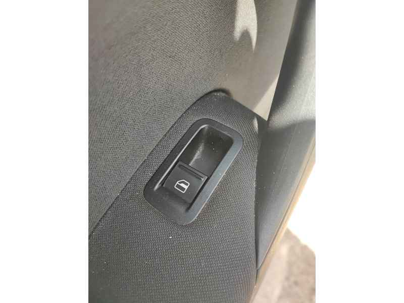Recambio de mando elevalunas trasero izquierdo para volkswagen polo v (6r1, 6c1) 1.6 tdi referencia OEM IAM   