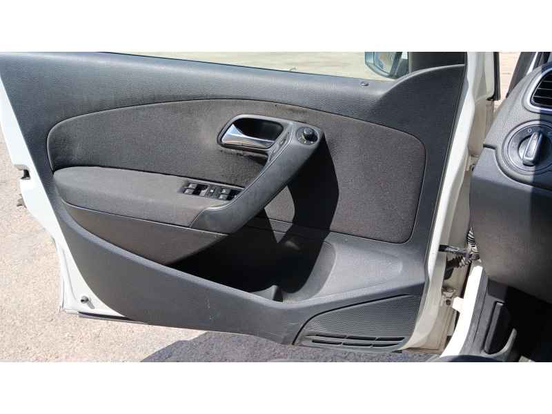 Recambio de guarnecido puerta delantera izquierda para volkswagen polo v (6r1, 6c1) 1.6 tdi referencia OEM IAM   