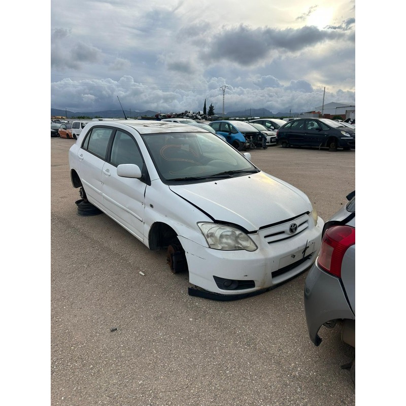 toyota corolla (_e12_) del año 2005