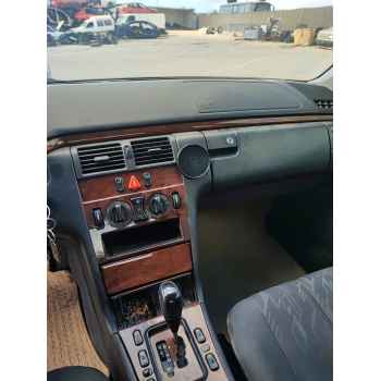 Recambio de salpicadero para mercedes-benz clase e (w210) e 320 cdi (210.026) referencia OEM IAM   