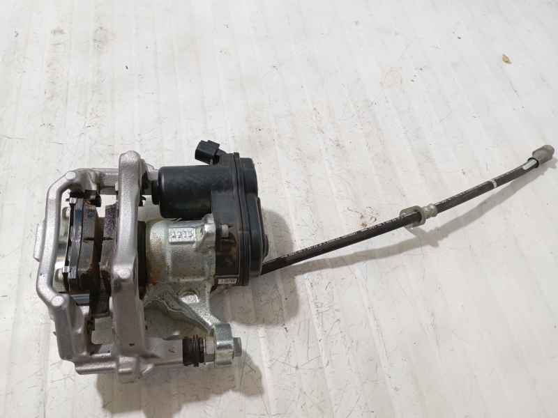 Recambio de pinza freno trasera derecha para toyota corolla sedán (_e21_) 1.8 vvti hybrid (zwe211, mzea12) referencia OEM IAM 46