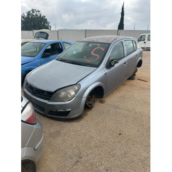 opel astra h (a04) del año 2004