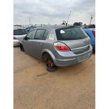 opel astra h (a04) del año 2004