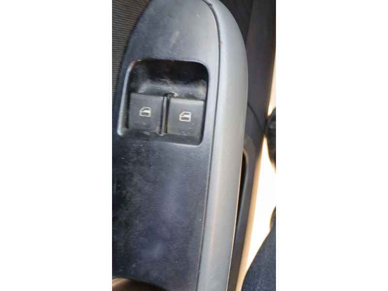 Recambio de mando elevalunas delantero izquierdo para seat ibiza iii (6l1) 1.9 sdi referencia OEM IAM   
