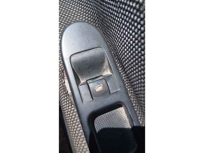 Recambio de mando elevalunas delantero derecho para peugeot 207/207+ (wa_, wc_) 1.6 hdi referencia OEM IAM   