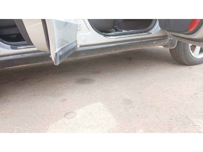 Recambio de faldon lateral derecho para hyundai santa fé ii (cm) 2.2 crdi referencia OEM IAM   