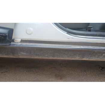 Recambio de faldon lateral derecho para hyundai santa fé ii (cm) 2.2 crdi referencia OEM IAM   