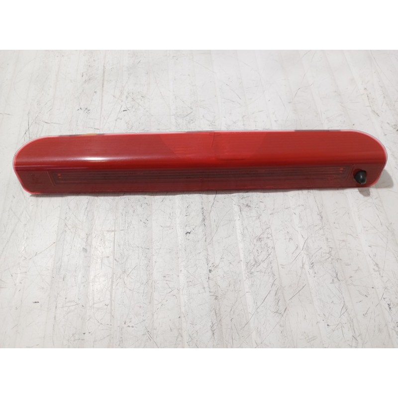 Recambio de piloto trasero central para renault megane iii grandtour (kz0/1) 1.5 dci referencia OEM IAM 265900006R  