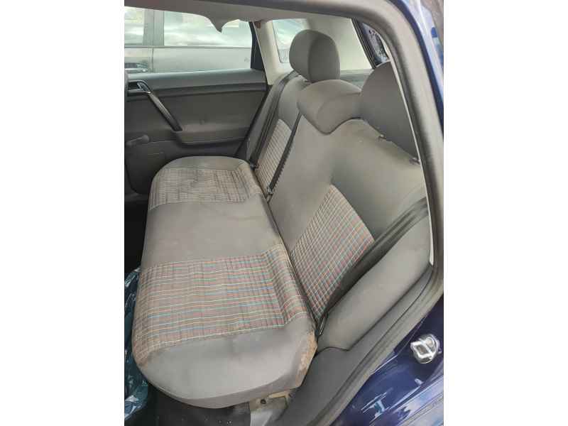 Recambio de fila asientos traseros para volkswagen polo iv (9n_, 9a_) 1.4 tdi referencia OEM IAM   