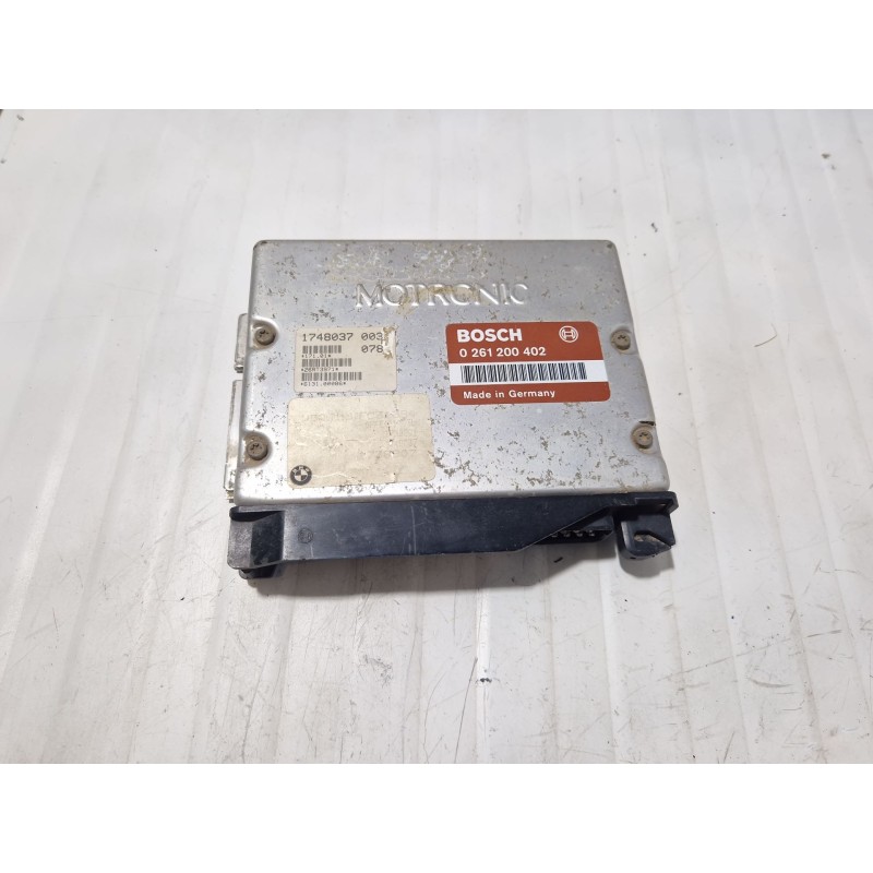 Recambio de centralita motor uce para bmw 5 (e34) 525 i 24v referencia OEM IAM 0261200402  