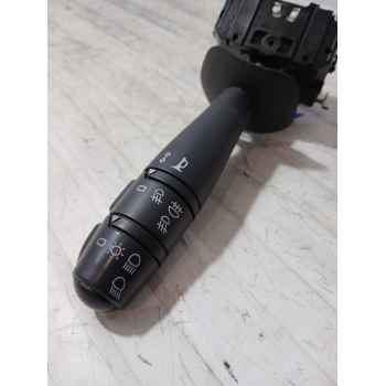 Recambio de mando intermitentes para renault twingo ii (cn0_) 1.2 16v referencia OEM IAM 8201193544  