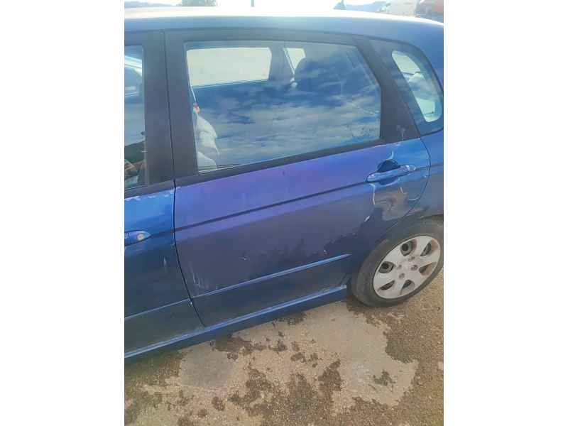 Recambio de puerta trasera izquierda para kia cerato i hatchback (ld) 1.6 referencia OEM IAM   