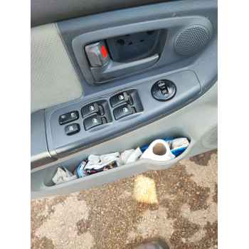 Recambio de mando elevalunas delantero izquierdo para kia cerato i hatchback (ld) 1.6 referencia OEM IAM   