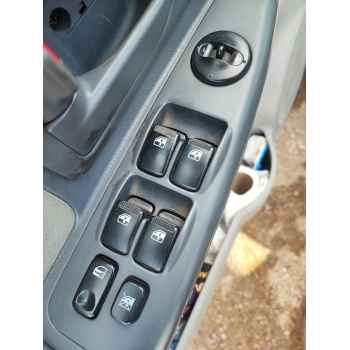 Recambio de mando elevalunas delantero izquierdo para kia cerato i hatchback (ld) 1.6 referencia OEM IAM   