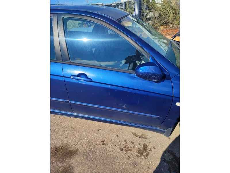 Recambio de puerta delantera derecha para kia cerato i hatchback (ld) 1.6 referencia OEM IAM   