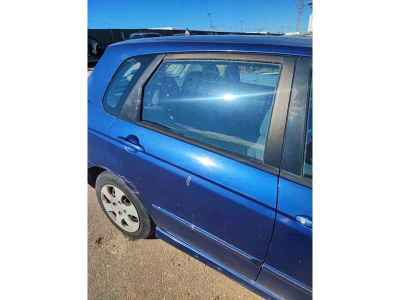 Recambio de puerta trasera derecha para kia cerato i hatchback (ld) 1.6 referencia OEM IAM   