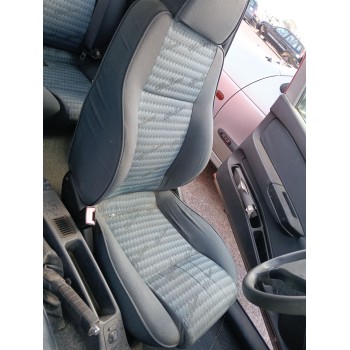 ASIENTO DELANTERO IZQUIERDO 