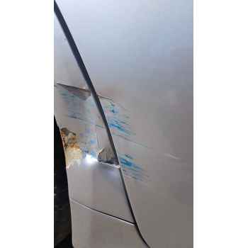 Recambio de puerta trasera derecha para lexus is ii (_e2_) 220d (ale20) referencia OEM IAM   