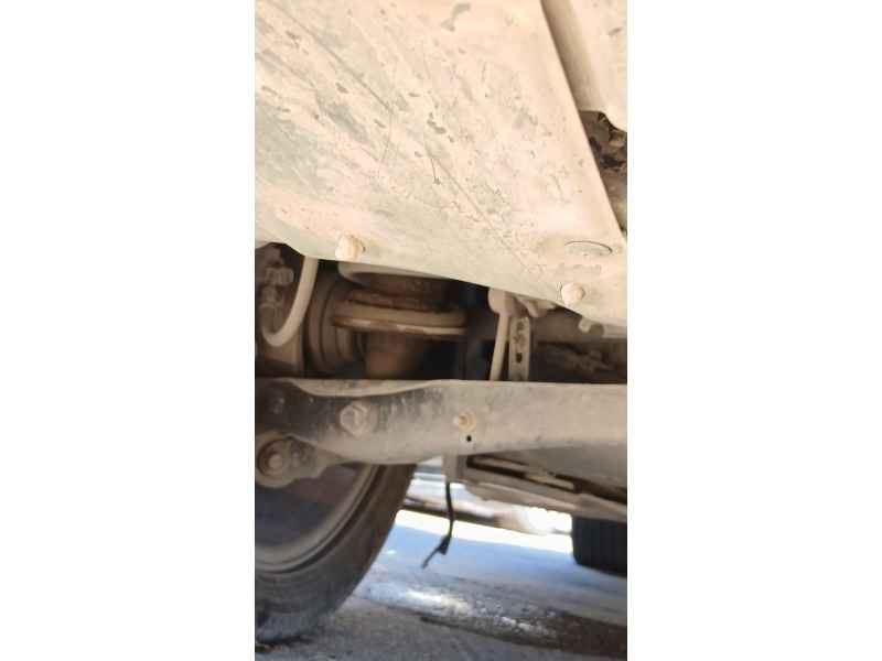 Recambio de amortiguador trasero izquierdo para lexus is ii (_e2_) 220d (ale20) referencia OEM IAM   