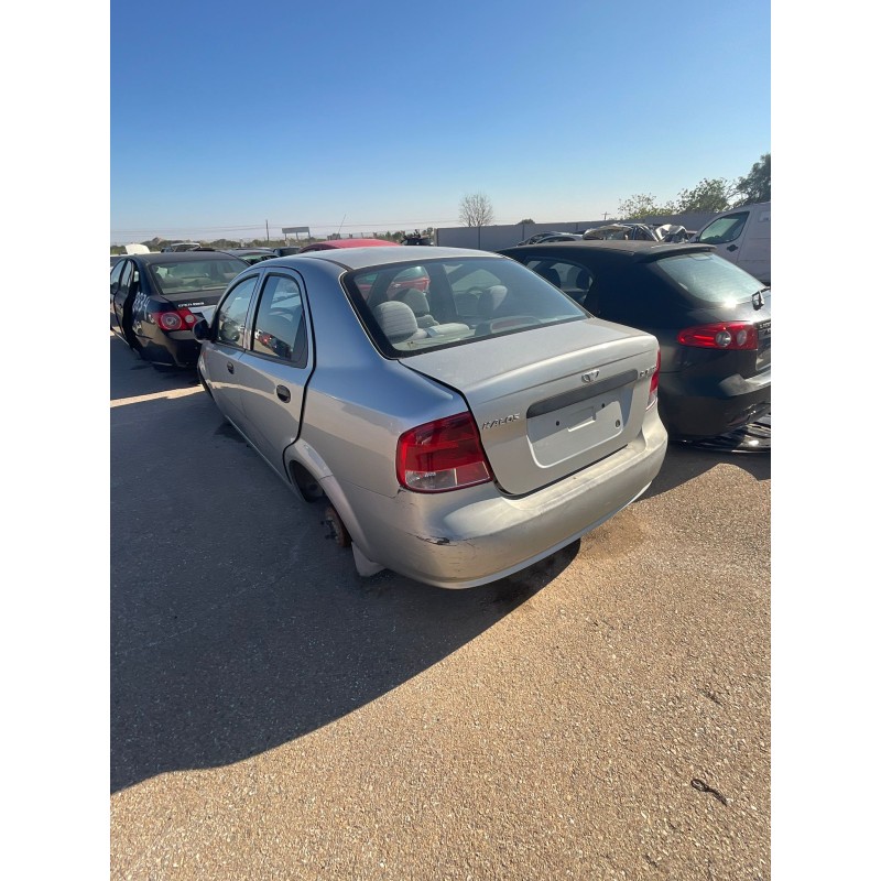 daewoo kalos sedán (klas) del año 2003