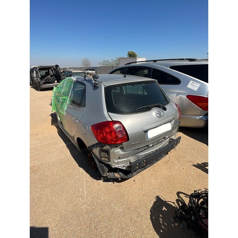 toyota auris (_e15_) del año 2008