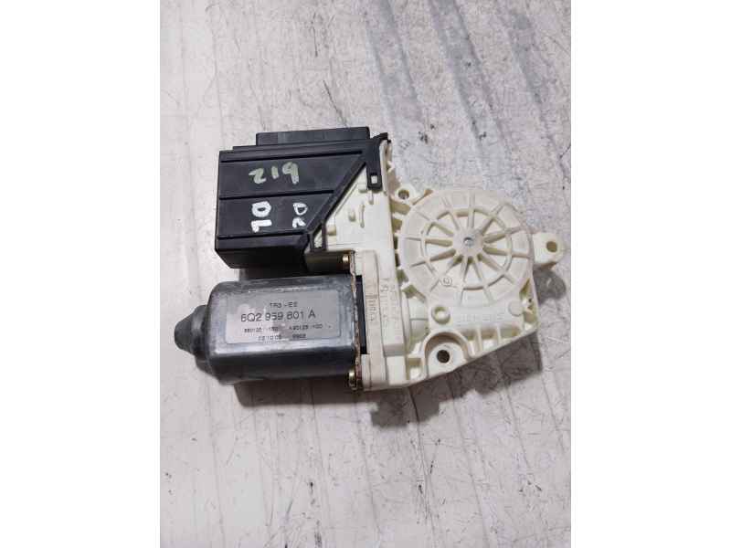 Recambio de motor elevalunas delantero derecho para seat ibiza iii (6l1) 1.9 sdi referencia OEM IAM 6Q2959801A  