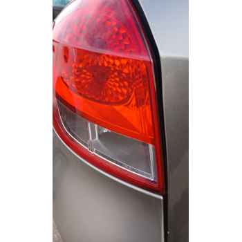 Recambio de piloto trasero izquierdo para renault clio iii grandtour (kr0/1_) 1.5 dci referencia OEM IAM   